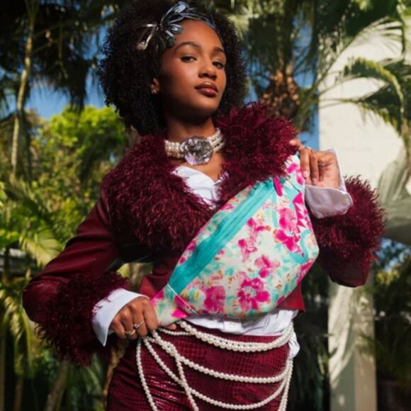 Sprayground Garden Delight Savvy Crossbody - Picture 5 of 6